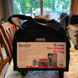 Snoozer The Cooper Four Wheeled Pet Bag 85110